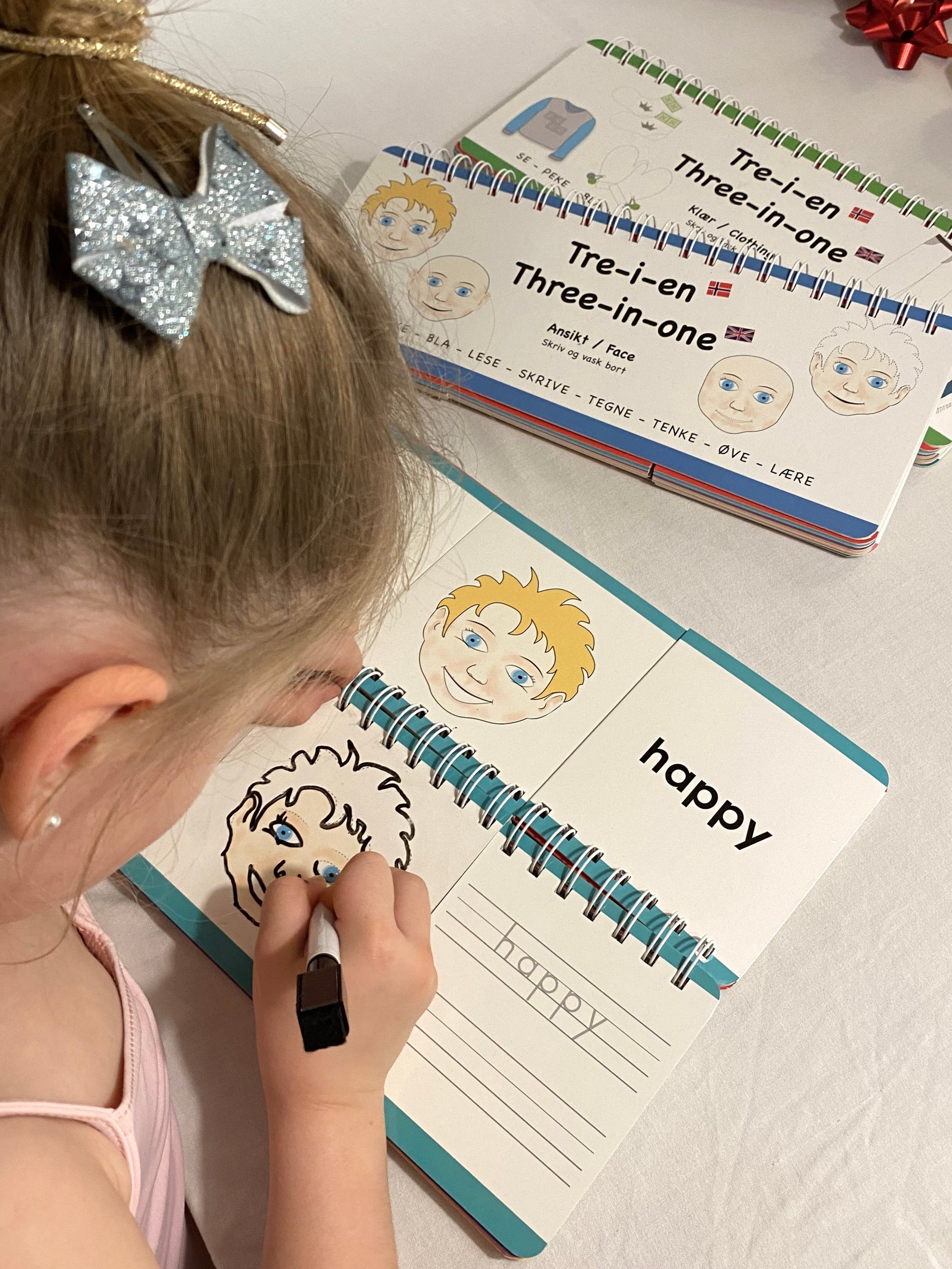 3 bøker - Følelser, ansikt og klær - Engelsk og norsk